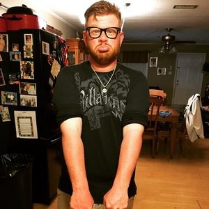 Meet your Posher, Adam